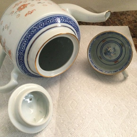 Vintage Chinese linglong porcelain tea tray , teapot and 4 tea cups lot - Picture 5 of 8